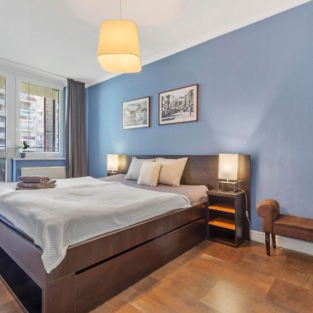 Tomato Apartment - With Free Parking บราติสลาวา ภายนอก รูปภาพ